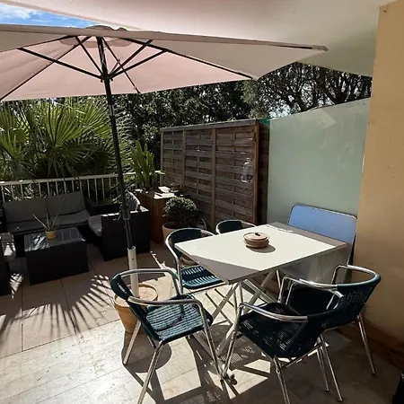 Apartmán Modern With Sunny Terrace *