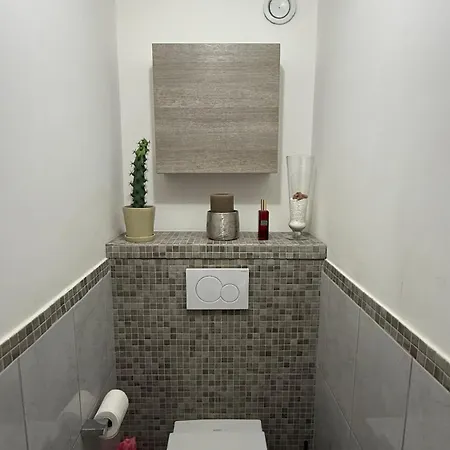 Modern With Sunny Terrace Διαμέρισμα *